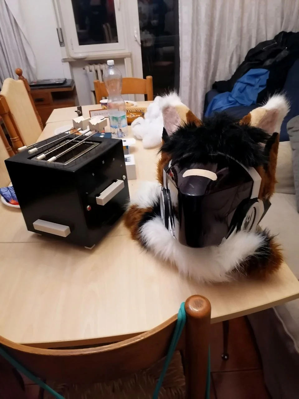Fursuit e attrezzatura durante Halloween Furmeet 2025